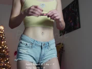 girl
        petitebrat cam image #5649380