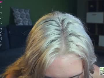 girl
        audreycarvin cam image #4645041