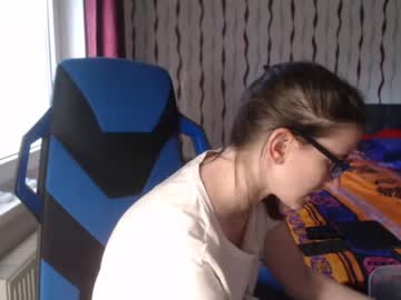 girl
        xinnocence94x cam image #2616802