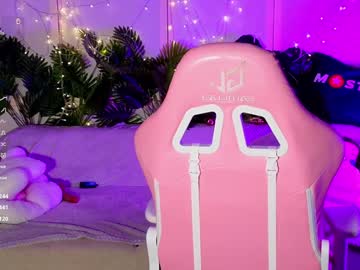 girl
        agara_romen cam image #5295423