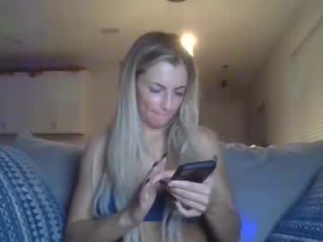 couple
        itsrosieroexoxo cam image #102060