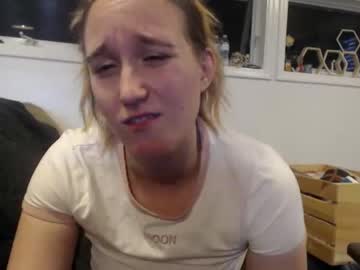 girl
        brookeryder cam image #3919387