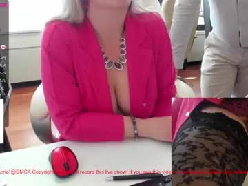 couple
        milf_viktoria cam image #1396322