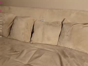 girl
        plushiebitch cam image #2503119