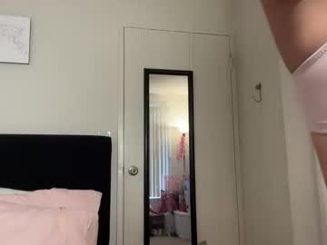 girl
        gigglygianni cam image #5762372