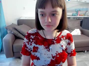 girl
        heathercarols cam image #1775357