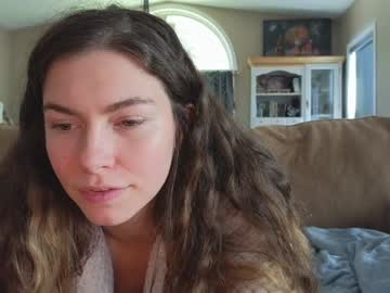 girl
        chroniclove cam image #4952399