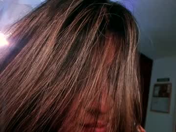 girl
        isabeyferrec cam image #3401965