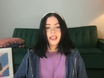 girl
        littlesugarpea cam image #3803130