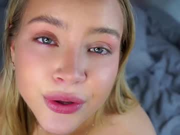 girl
        lipswithsmileonthem cam image #6809037