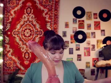girl
        chery_lady22 cam image #6830630