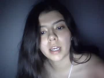 girl
        sunsetleek cam image #4020407