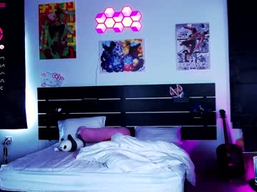 girl
        madnessalise cam image #2152779