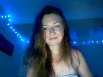 girl
        lola55589 cam image #2391584