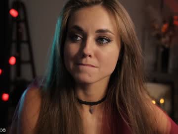 girl
        lettymoa cam image #4796219