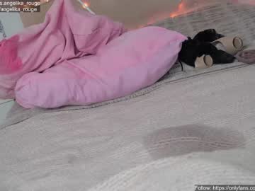 girl
        angelika_rouge cam image #3628312