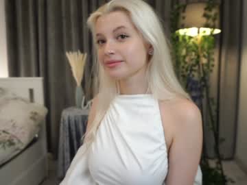 girl
        esmehathorne cam image #4910680