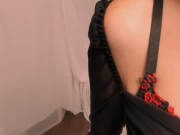 girl
        ririazeliaa cam image #5159741