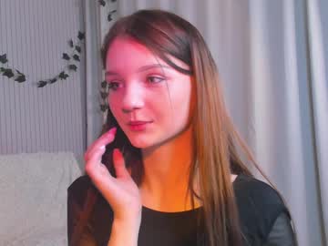 girl
        edithgalpin cam image #6239697
