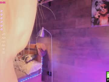 girl
        yolandabertha cam image #1276581