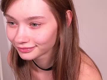 girl
        bless_sheila cam image #2590013