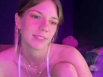 girl
        oliviahansleyy cam image #6930113
