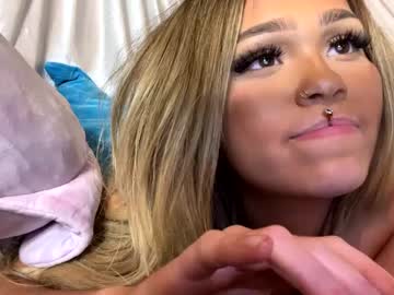 girl
        ari_02 cam image #2076139
