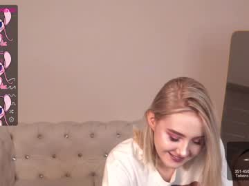 girl
        oliviabr0wn cam image #322529