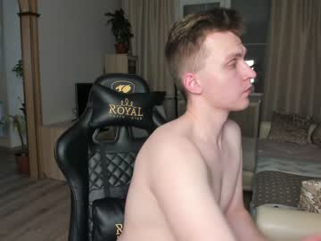 couple
        kittyxjake cam image #68077