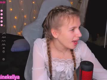 girl
        kylie_mine cam image #630247