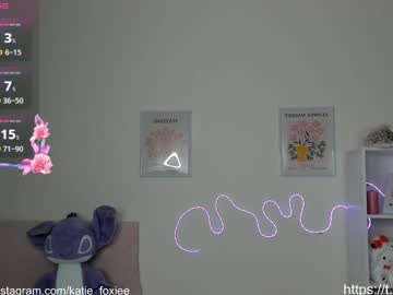 girl
        katiefoxie cam image #5752057