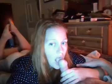 girl
        lylamoore cam image #3138343