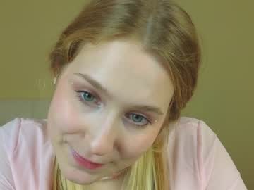 girl
        annikie cam image #2942011