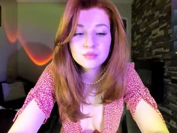 girl
        zoe__0 cam image #5736683