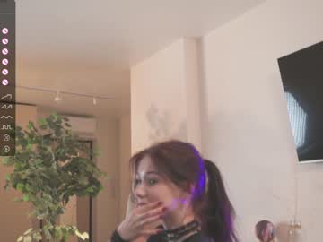 girl
        oki_dokie cam image #2609324