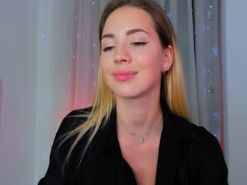 girl
        emmi_rosee cam image #484755