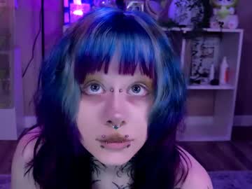girl
        lollyshy__ cam image #6756187