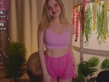girl
        oliviabr0wn cam image #3588832