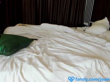 girl
        joanna_bailess cam image #1402936