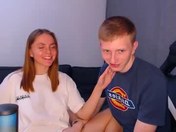 couple
        julsweet cam image #2310558