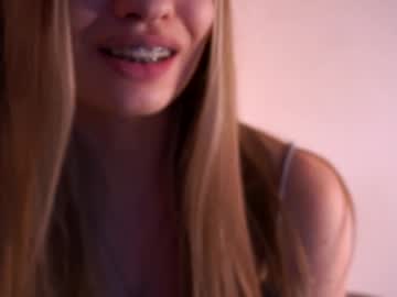 girl
        sienna_mooore cam image #4749968