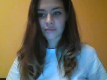 couple
        kyliearcher cam image #744742