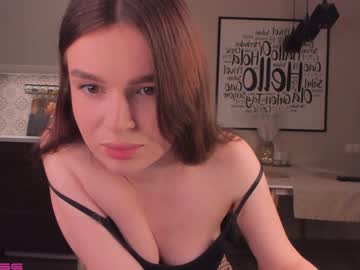 girl
        baileys_shy cam image #744261