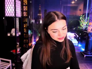 girl
        alma_pearl cam image #1135240