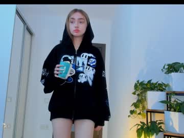 girl
        elizabeth__gray cam image #963531
