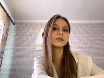girl
        kendrafleek cam image #6559391