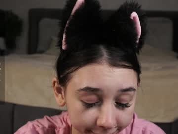 girl
        zarascarlett cam image #5895402