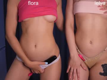 couple
        berrygirls cam image #2457643