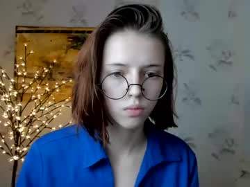 girl
        karinastarr1 cam image #448607