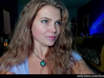 girl
        kosmickate cam image #847126